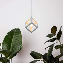 Carica l&#39;immagine nel visualizzatore di Gallery, Lampada a sospensione Vintage industriale, cubo creativo battuto lampadario in ferro